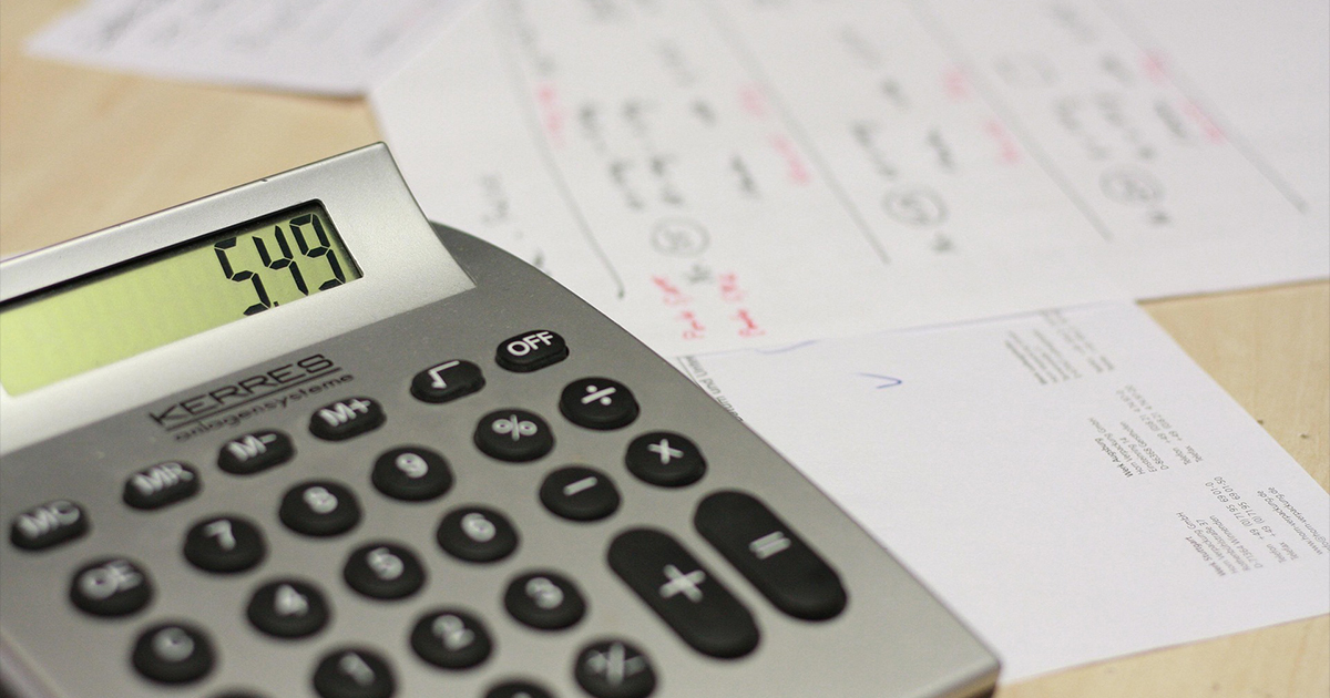 Factura digital. Fotografía de Michael Schüler, Pixabay.